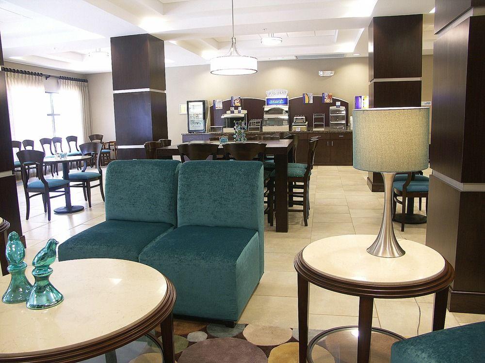 Holiday Inn Express & Suites - Cleveland Northwest By Ihg Exterior photo