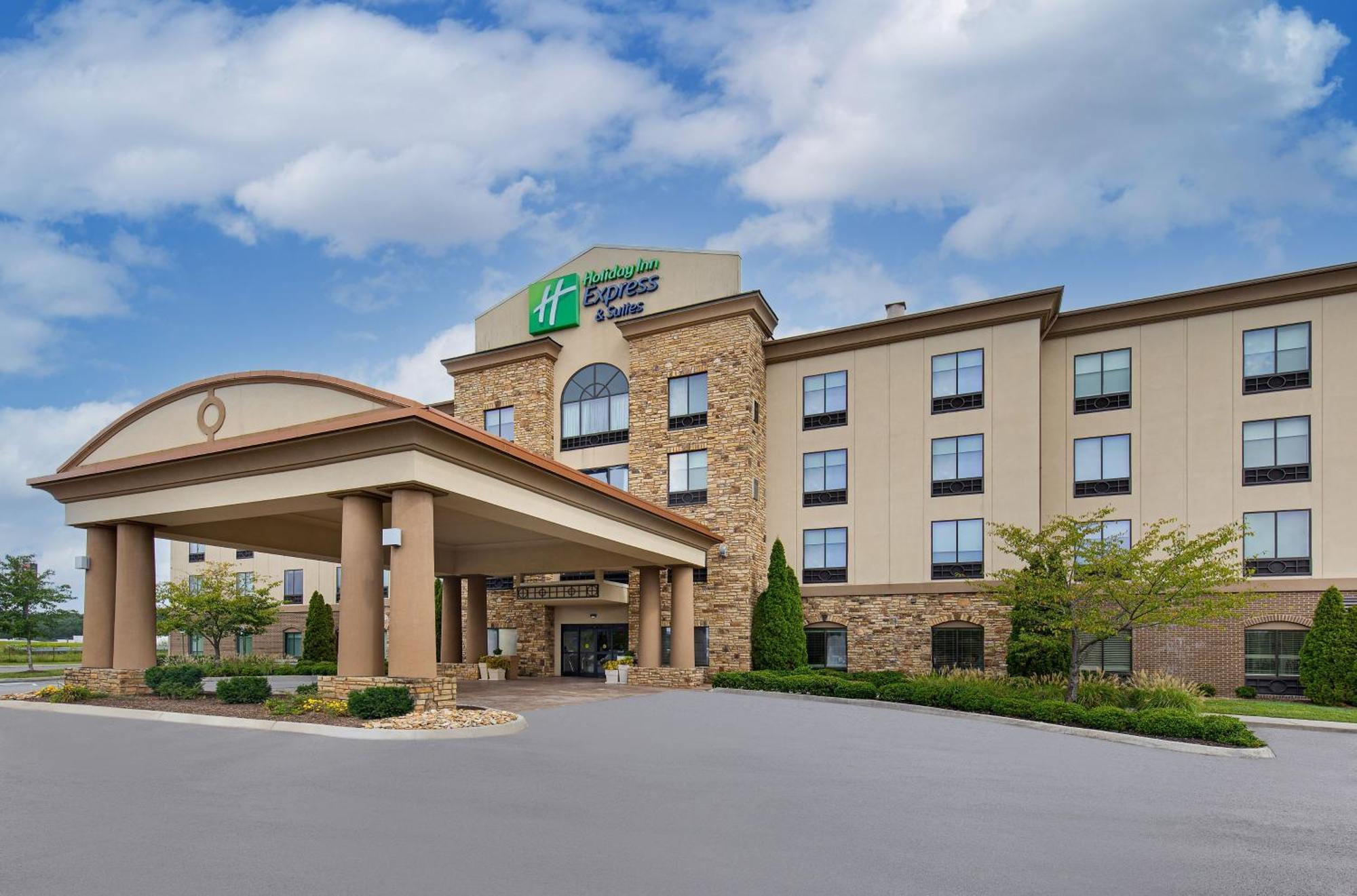 Holiday Inn Express & Suites - Cleveland Northwest By Ihg Exterior photo
